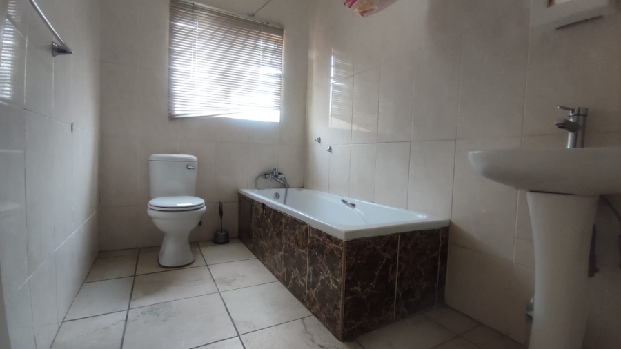 3 Bedroom Property for Sale in Waterval East North West